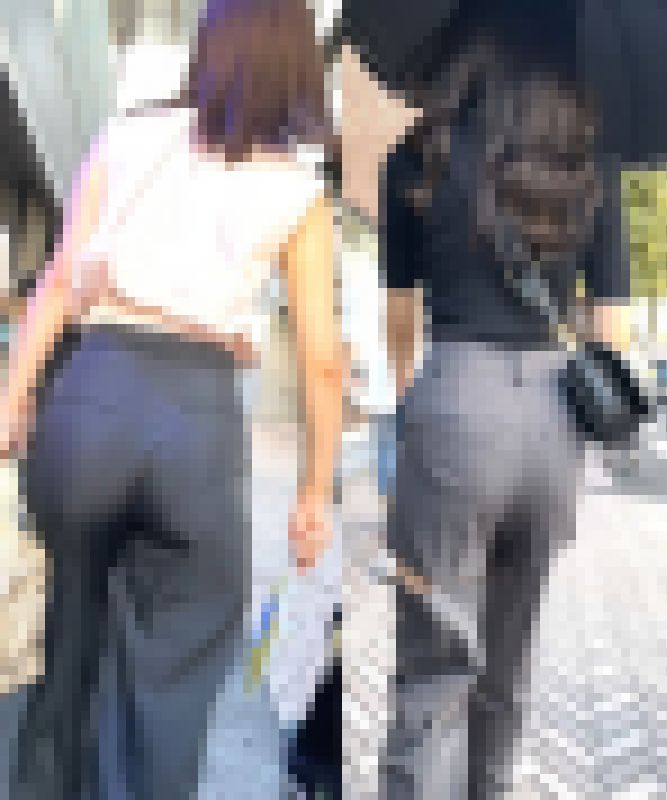 0103【グレー系】【２人セット】珍しいパンツのお姉さん 内容画像