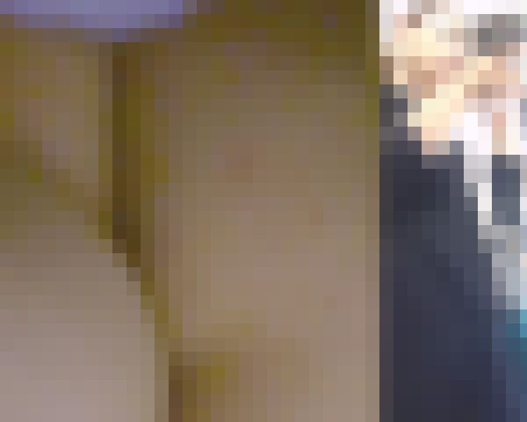 [★新作][★顔出し]パンチラ盗撮 バリキャリOLさん 開脚してノーパン尻が炸裂 サンプル画像